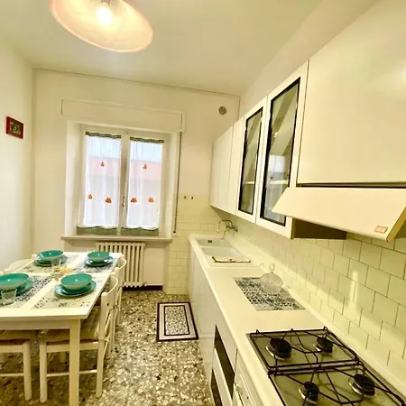 Trilo Fausto Comodissimo Trilocale Con Wifi Διαμέρισμα